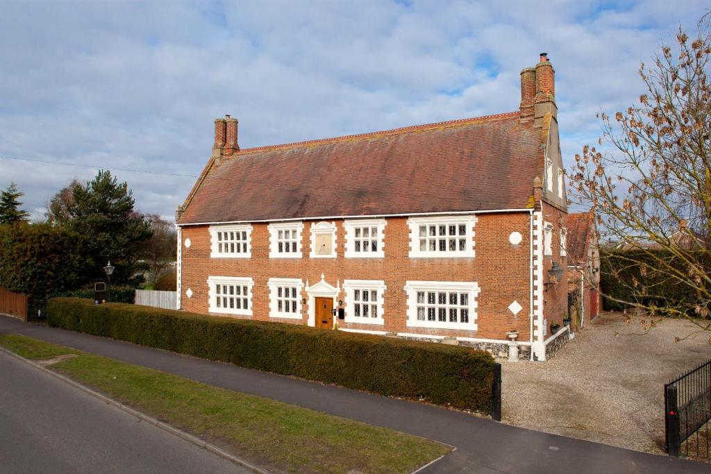 Catton Old Hall NWI Exterior photo